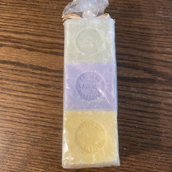 Savon de Marseille Soaps Set of 3 cubes NEW/SEALED 3.5oz each - Picture 1 of 4